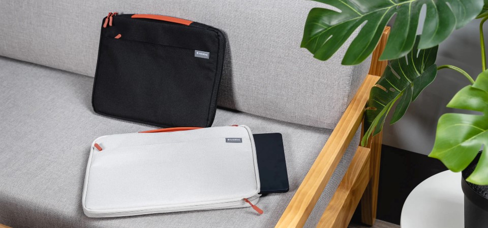 Switcheasy Modern MacBook Sleeve Slider 1