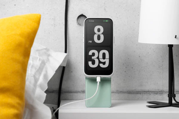 Snap Phone Tripod Stand MOVAS MagSafe Compatible - Sturdy