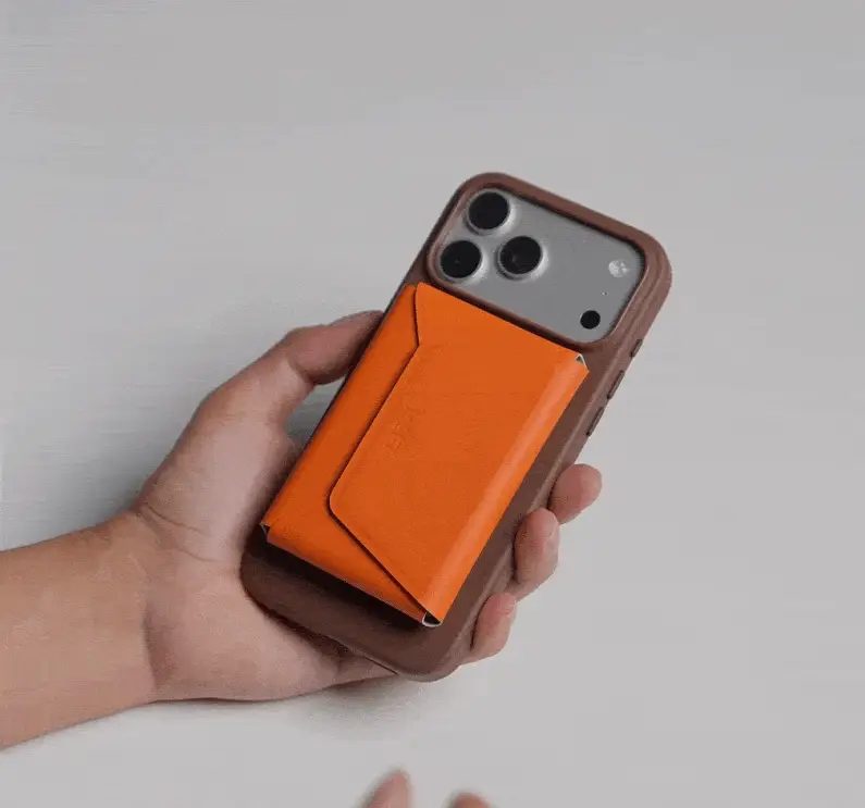 Moft Trackable Field Wallet Instant Access at A Pull