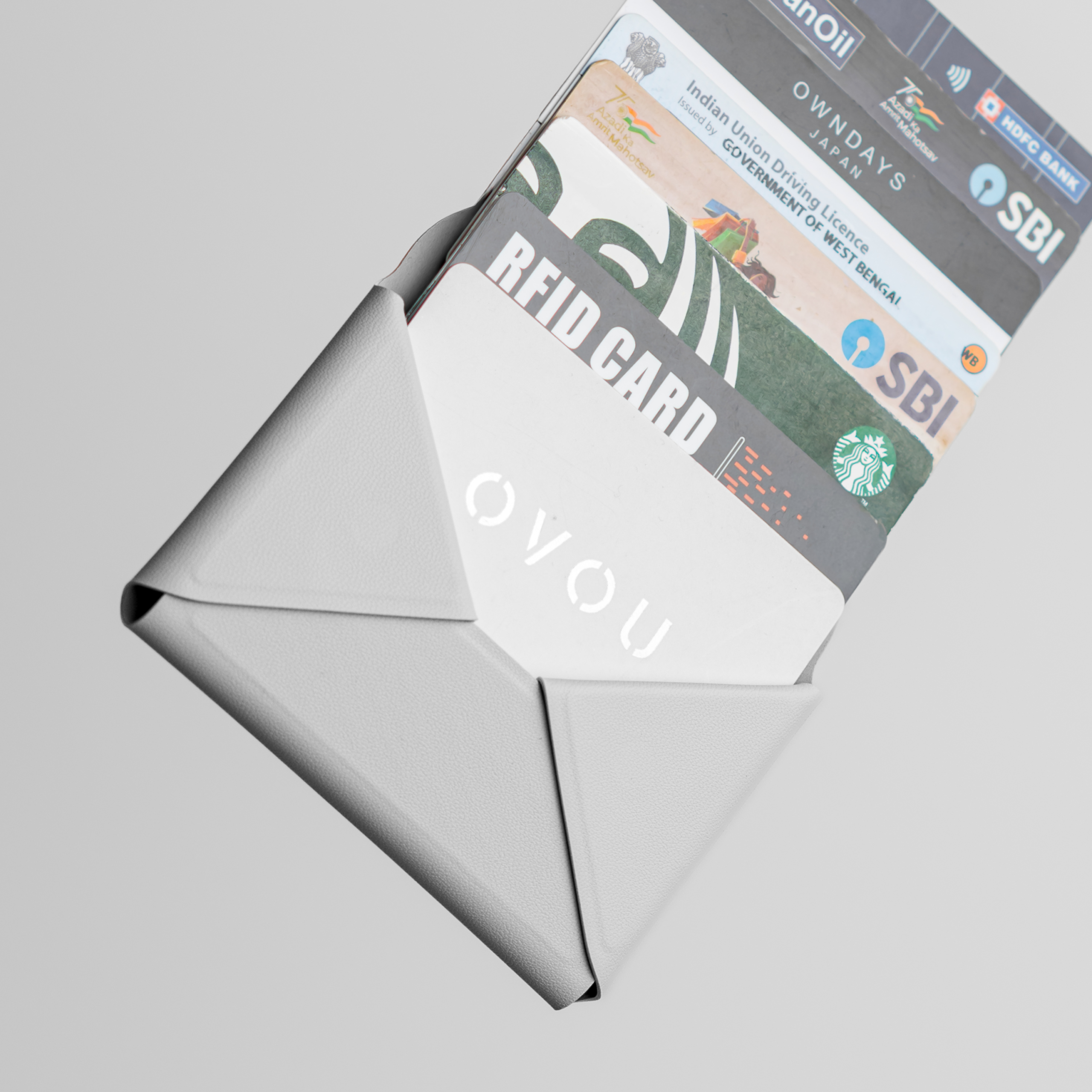 Moft Trackable Field Wallet what can be inside